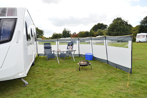 MP9538 5 Panel Steel Poled Windbreak